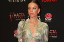 ''Supergirl mostra que as mulheres não precisam ser perfeitas'', diz a atriz Milly Alcock