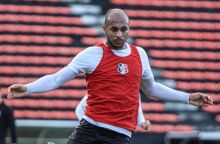 Santa Cruz aposta em retrospecto de acessos e apresenta oficialmente o centroavante Quirino 