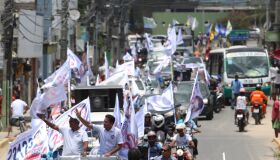 Anderson encerra campanha com carreata