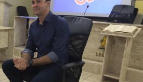 Anderson anuncia fim de carro oficial e diminuição de comissionados 