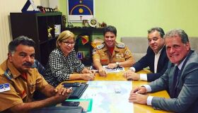 Deputados visitam área que pode sediar unidade dos Bombeiros 