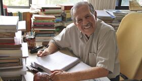 Germano Coelho fala, em livro, do amor por Olinda