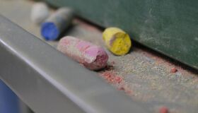 Especialistas temem queda de concursos públicos na educação após terceirização