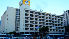 Em greve, Correios lançam concurso