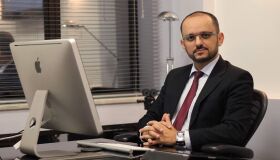 Estudar com prazos ou seguir uma frequência mais relaxada? 