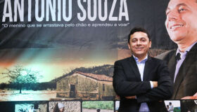 Antonio Souza ganha documentário sobre biografia