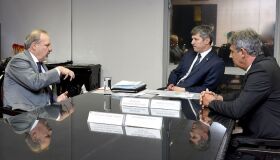 Em reunião com Armando, ministro aponta solução emergencial para Igarassu