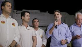 Fora da majoritária, Raul Henry realiza ato com presença de Paulo 