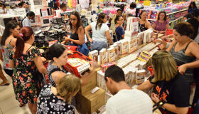 Black Friday 2025: brasileiros enfrentam endividamento mesmo planejando as compras