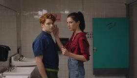 “Amizade Dolorida” expõe tabus eróticos em tom de comédia