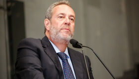 Projeto do desconto na mensalidade escolar é rejeitado na Alepe