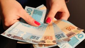 Mulheres ganham 20,9% a menos que os homens e ocupam apenas 39% dos cargos de liderança no País