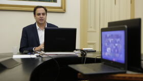 Paulo Câmara comanda videoconferência com deputados estaduais