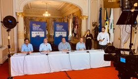 Governo anuncia pacote de ações para impulsionar produção de máscaras 