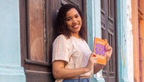 Livro inspira a mulher negra a perceber sua capacidade e seu valor