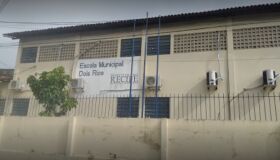 No bairro da Cohab, uma escola que prioriza a Educação de Jovens e Adultos