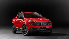Fiat Toro ultrapassa 300 mil emplacamentos; veja preço e versões da picape fabricada em Pernambuco