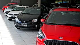 Volume de vendas de carros usados cresce 63% no 1º semestre deste ano