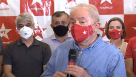 No Recife, Lula fala em “reconstruir a democracia brasileira”