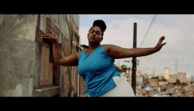 Música da rapper Bárbara Bivolt abraça a causa da pobreza menstrual e a dignidade feminina