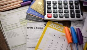 Quase metade dos brasileiros já consegue poupar para emergências de até três meses