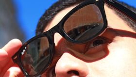 Olhos exigem cuidados redobrados no verão; saiba como protegê-los