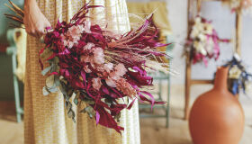 Em homenagem ao Dia da Mulher, Bonjour Flores lança a coleção 'Libélulas'