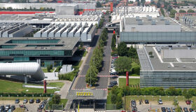 Ferrari celebra aumento de vendas em 2021 e prevê mais crescimento este ano