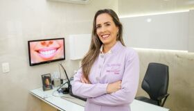 Visitas regulares ao dentista ajudam a detectar o câncer de boca; conheça alguns sinais