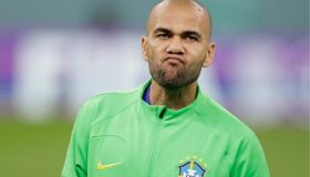 “Eu a perdoo”, diz Daniel Alves sobre mulher que o acusa de crime