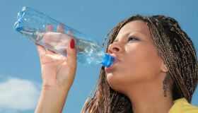 Hidratação deve ser redobrada em tempos de aumento do calor