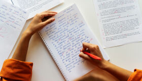 Conectando saberes: O papel vital da redação interdisciplinar