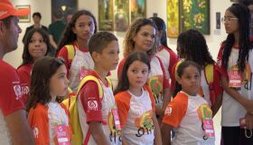 Crianças da Zona da Mata visitam pela primeira vez galerias de artes no Recife