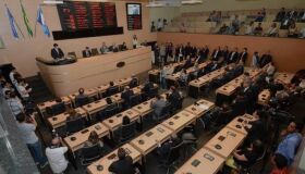 Governo de Pernambuco na mira de vereadores aliados ao prefeito João Campos