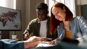 Geração Z de universitários brasileiros busca internacionalização do currículo acadêmico