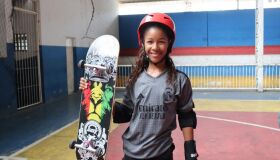 A medalhista olímpica Rayssa Leal apoia projeto que beneficia crianças na Zona da Mata