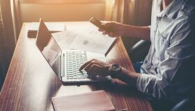 Feira virtual oferece mais de 50 mil vagas de estágios e empregos