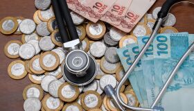 Saúde à venda: o lucro acima da ciência e da ética