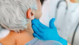 Julho verde: especialista alerta para o câncer de cabeça e pescoço