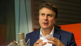 Ministro da Educação recebe título de Doutor Honoris Causa na Unicap