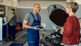 O mecânico é o novo vendedor de carros: 76% das compras no Brasil seguem indicação da oficina