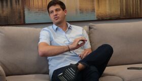 João Campos sem eleição nos discursos, mas com ela afiada na prática