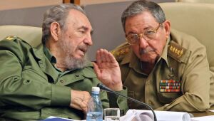 Raúl Castro anuncia aposentadoria e deixa comando do Partido Comunista de Cuba