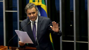 Aécio Neves propõe punição a quem se recusar a tomar vacina contra Covid-19