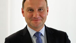 Presidente Andrzej Duda é reeleito na Polônia