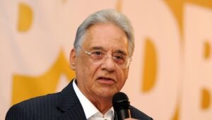 FHC faz 90 anos e assiste a vídeo com exaltação a perfil democrático e homenagens de Doria e Temer