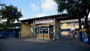 Adolescente com suspeita de hepatite grave recebe alta de UTI no Recife após transplante de fígado