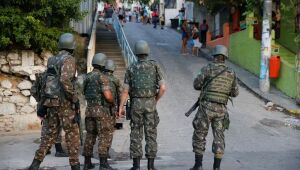 Projeto que revoga lei da ditadura prevê punir tentativa de incitar Forças Armadas contra Poderes