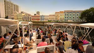 Em edição especial, Olha! Recife oferece passeio interativo com atores, tour de catamarã e mais