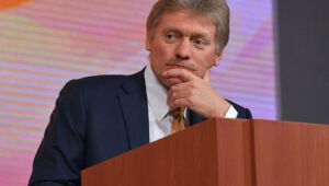 Kremlin culpa população por fracasso da campanha de vacinação